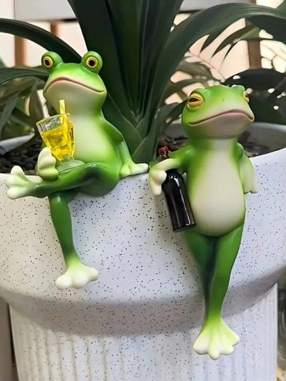3pc Set Funny Drinking Frogs Resin Planter Garden Aquarium Decor. NWT